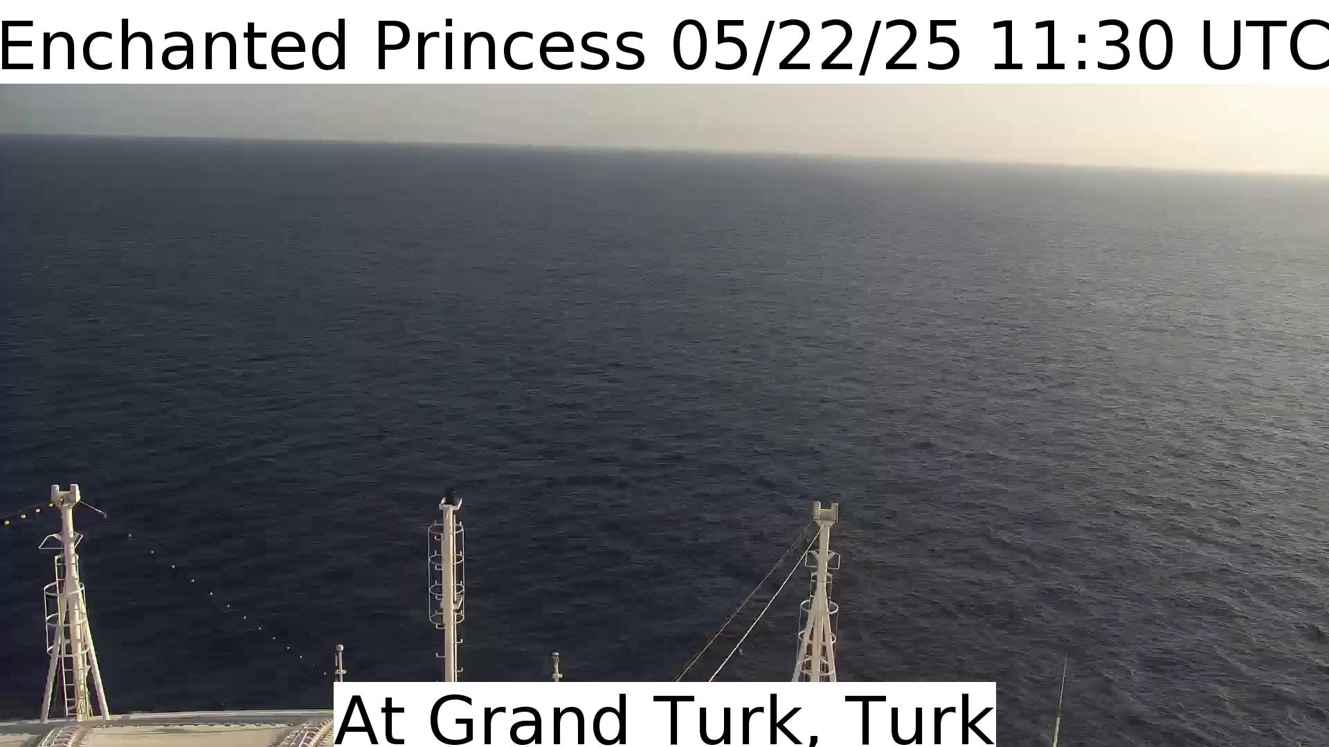 A live picture from the bridge of the Enchanted Princess