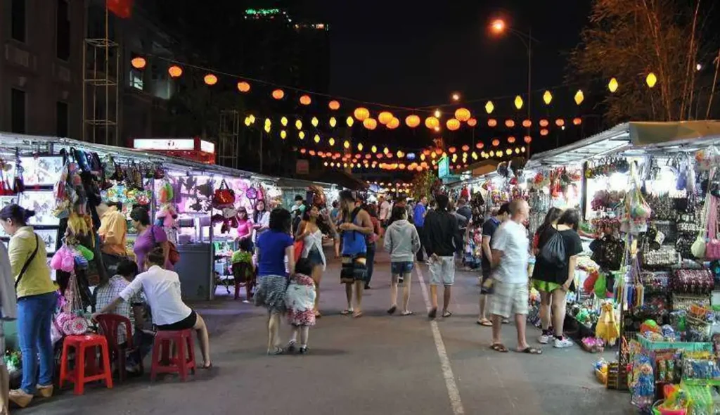 Ha Long Night Market