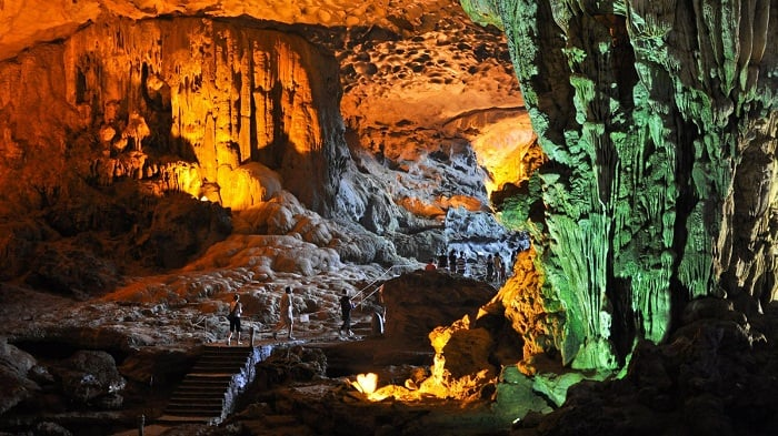 Ha Long Diamond Cruise Dong Thien Cung Cave 2