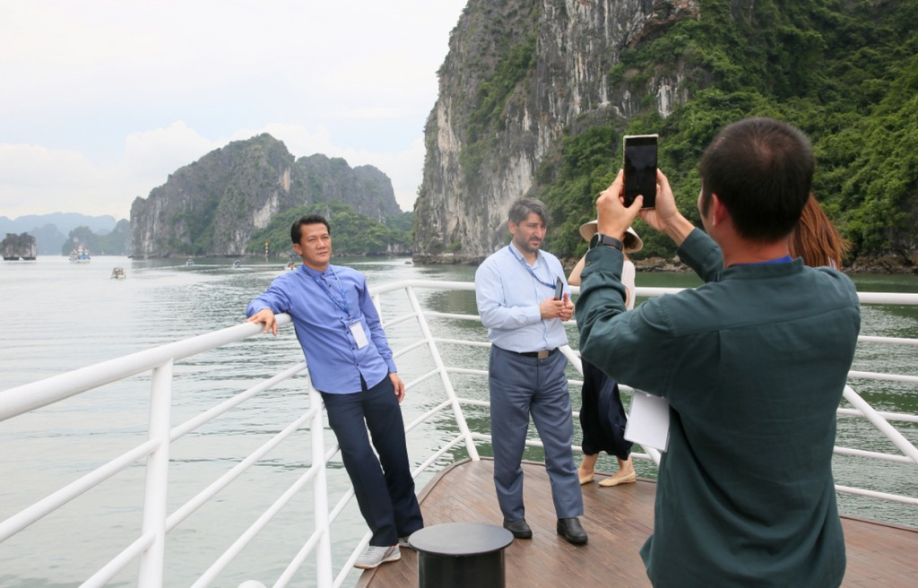 Ha Long Diamond Cruise Entrance Ticket Fee Of Ha Long Bay Guide 2