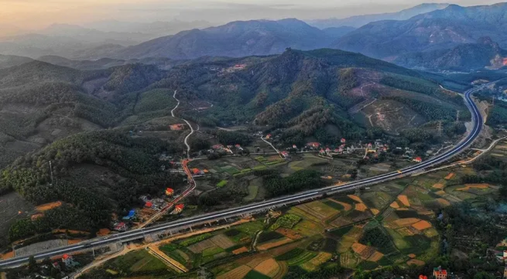 Ha Long Diamond Cruise Ha Long Traffic Overview Ha Long Van Don Expressway