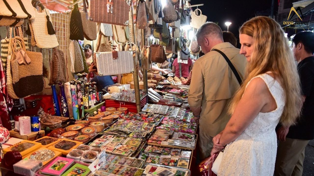 Ha Long Night Market