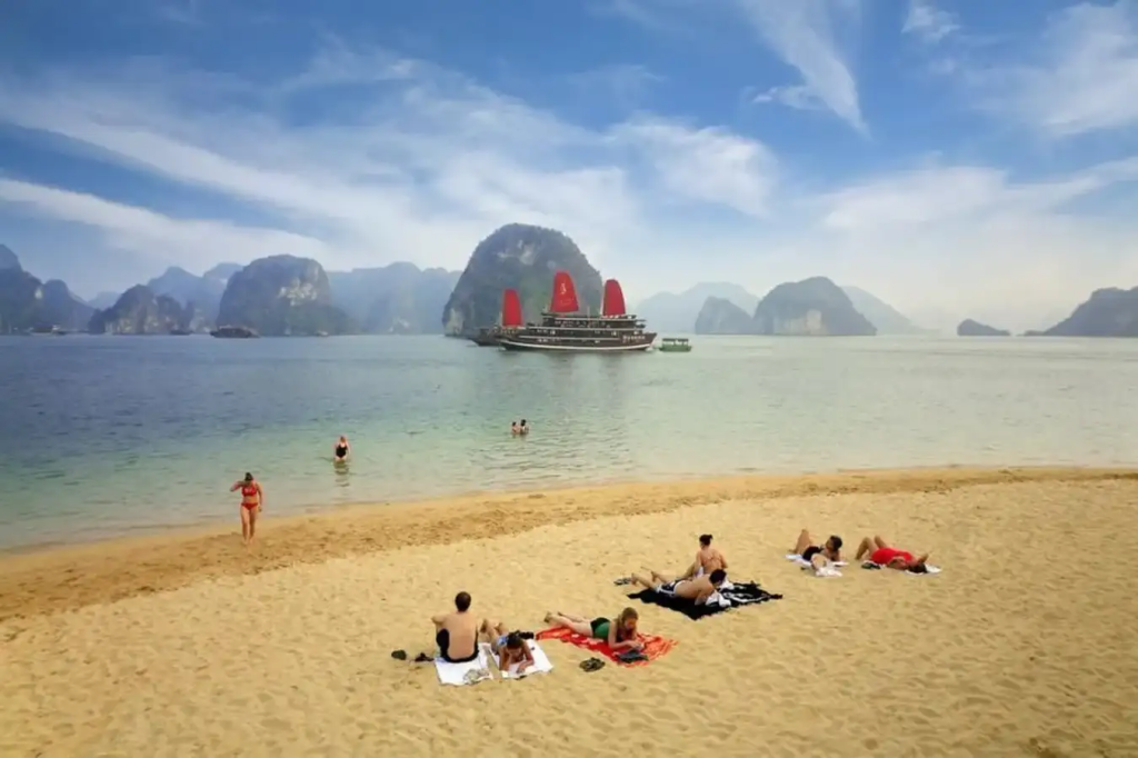 Ha Long Diamond Cruise Ti Top Island Sand