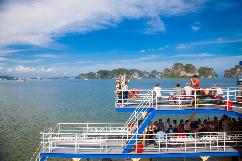 Ha Long Diamond Cruise Tuan Chau Cat Ba Ferry Guide 4