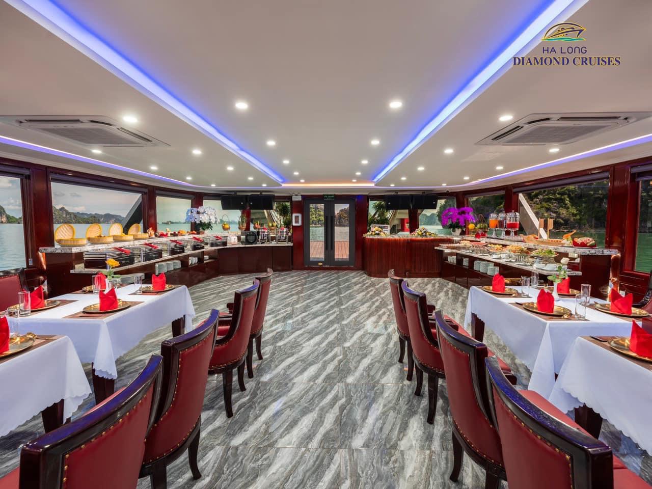 The restaurant at Ha Long Diamond Cruises